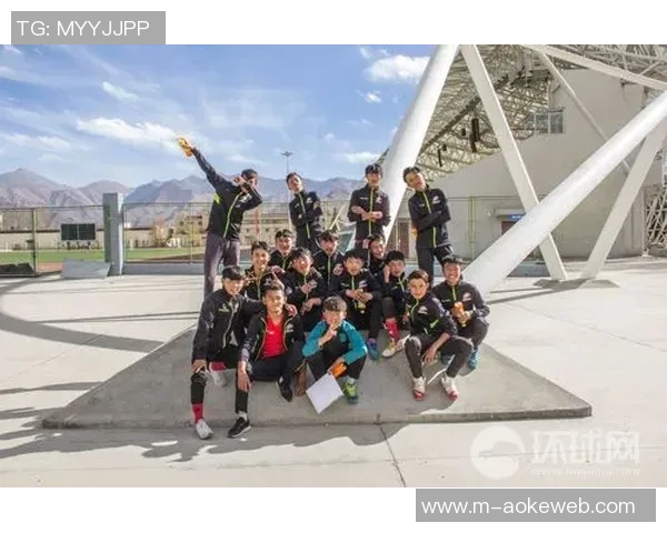 拉萨净土足球队奋勇拼搏展现西藏足球精神与文化魅力 拉萨净土足球队奋勇拼搏展现西藏足球精神与文化魅力