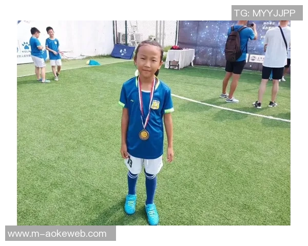 足球日记中的成长与梦想：我与足球的点滴回忆与感悟